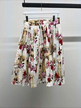 Dolce & Gabbana White Pleated Midi Skirt with Puppy and Rose Print